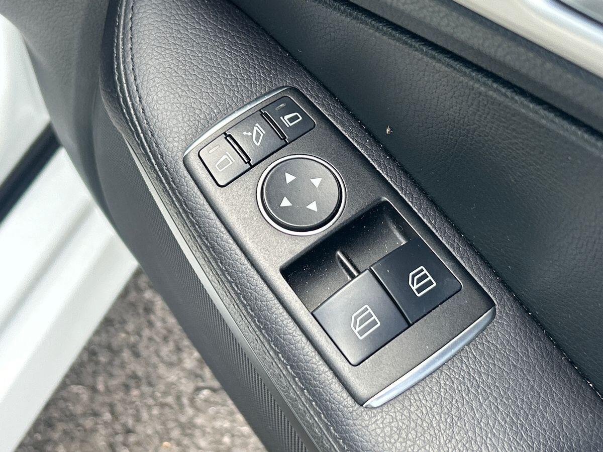 Used Mercedes-Benz SLK 2014 for sale - 78072166: Photo 22