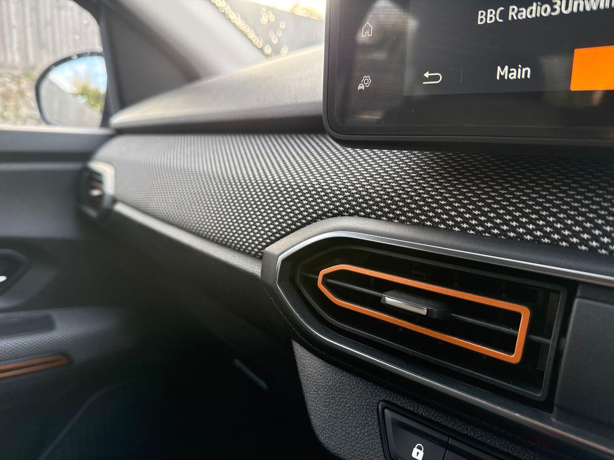 Used Dacia Sandero Stepway 2022 for sale - 76398673: Photo 35