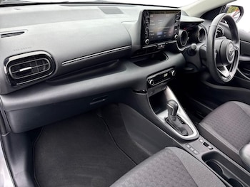 Used Toyota Yaris 2022 for sale - 76283686: Photo 2