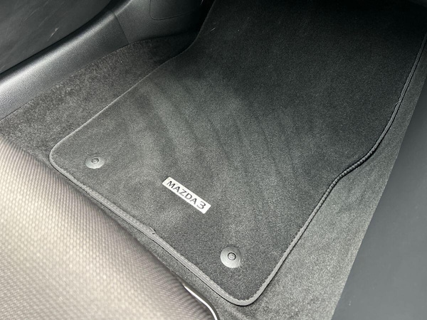 Used Mazda Mazda3 2023 for sale - 76085147: Photo 35