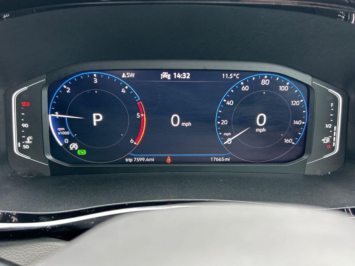 Used Volkswagen Transporter 2023 for sale - 77646673: Photo 16