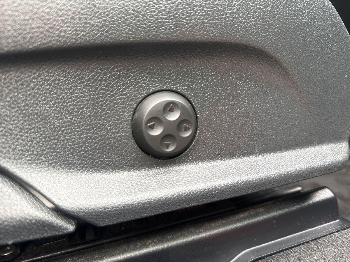 Used Mercedes-Benz GLC 2018 for sale - 76135898: Photo 35