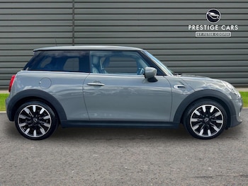 Used MINI Hatch 2019 for sale - 78020313: Photo