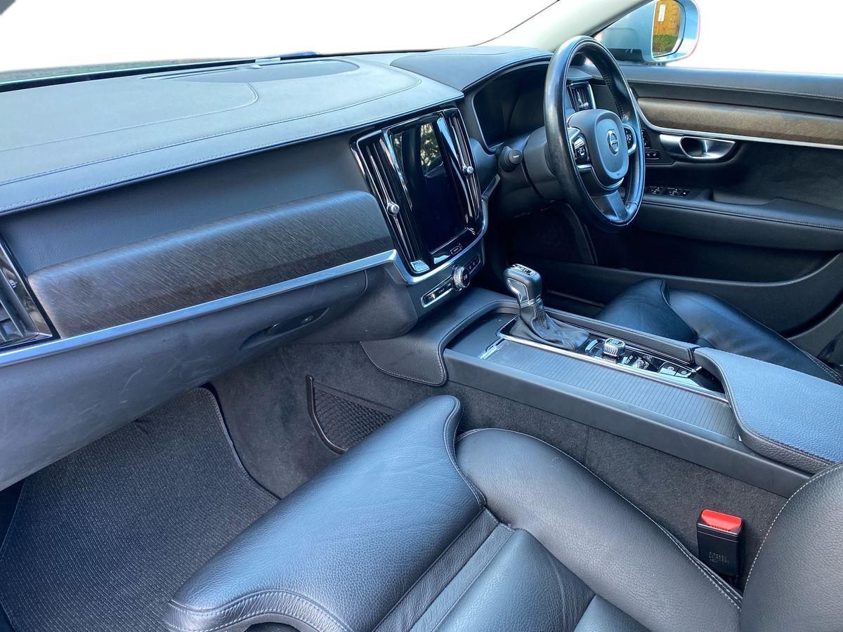 Used Volvo V90 2017 for sale - 77550681: Photo 2