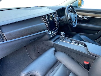 Used Volvo V90 2017 for sale - 77550681: Photo