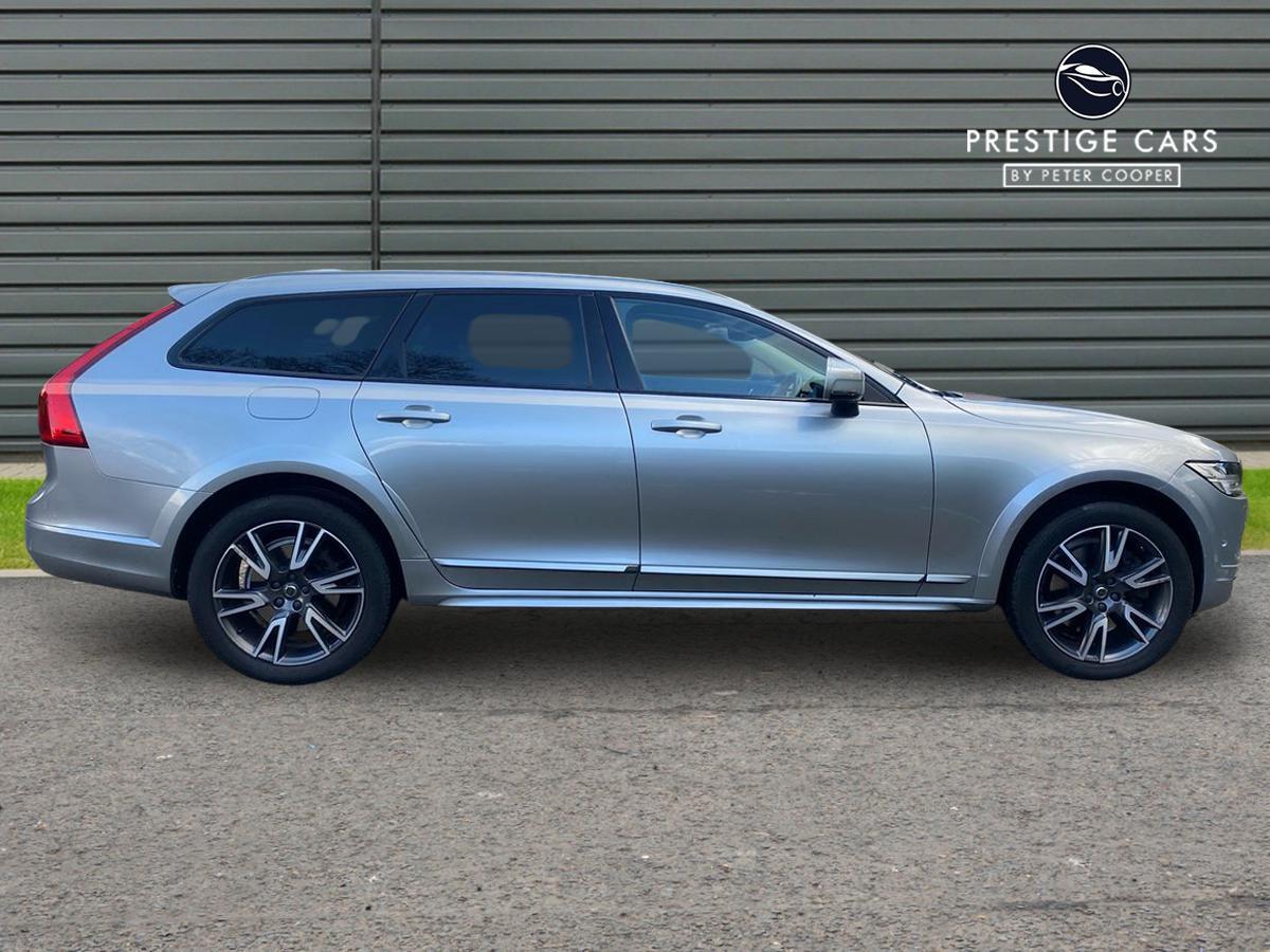 Used Volvo V90 2017 for sale - 77550681: Photo 4