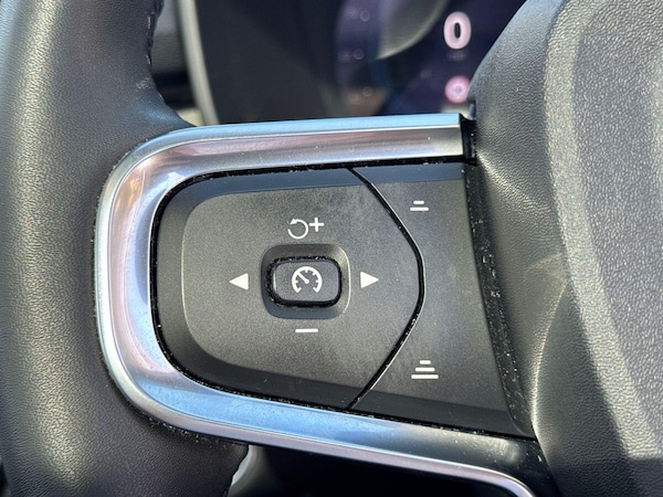 Used Volvo XC40 2022 for sale - 75769243: Photo 15