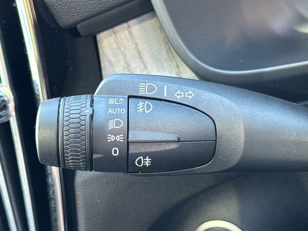 Used Volvo XC40 2022 for sale - 75769243: Photo 50