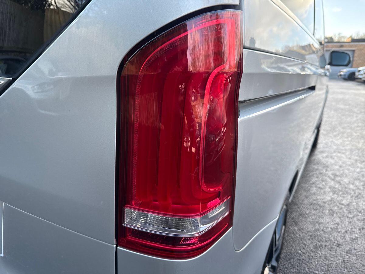 Used Mercedes-Benz V-Class 2018 for sale - 77468375: Photo 19