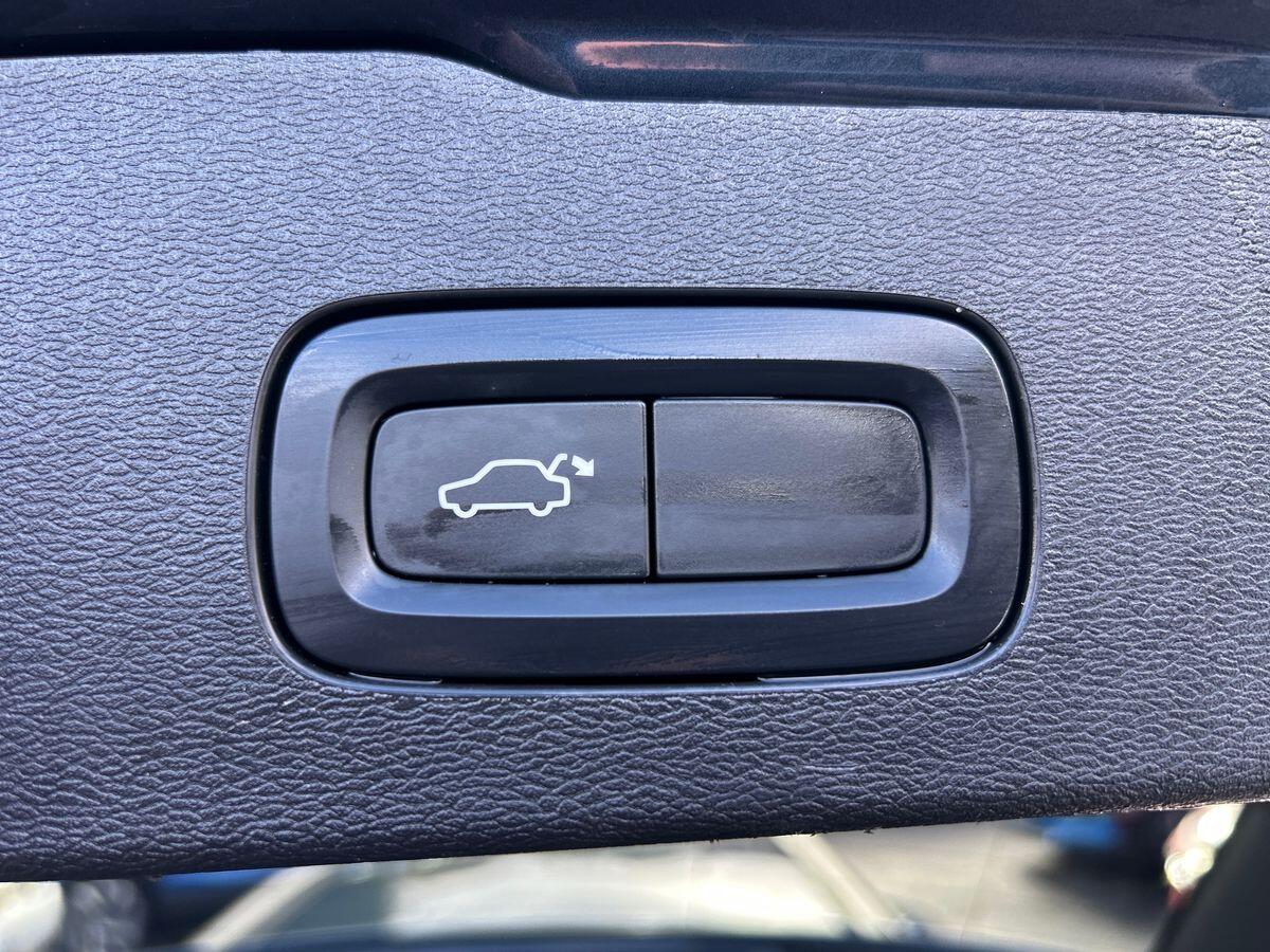 Used Volvo V60 2022 for sale - 75964841: Photo 24