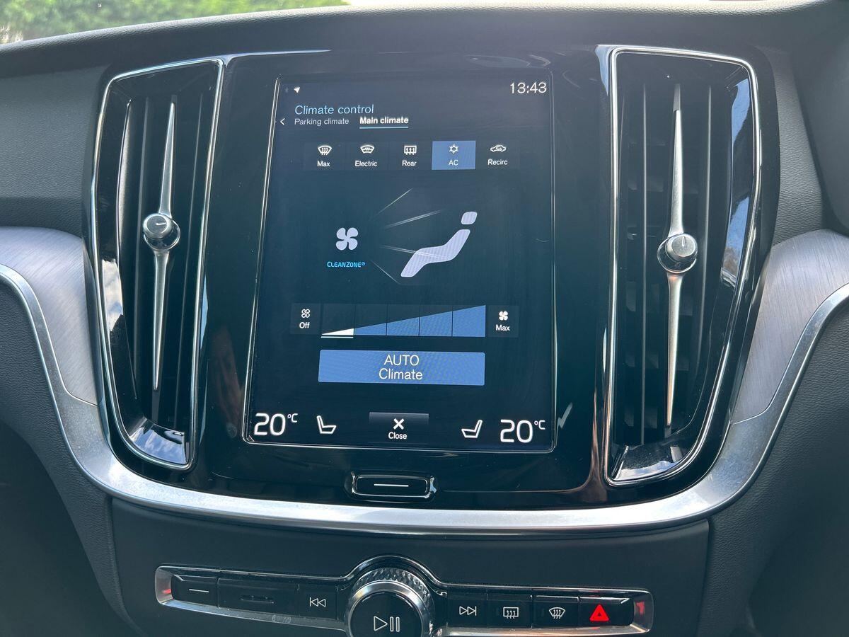 Used Volvo V60 2022 for sale - 75964841: Photo 33