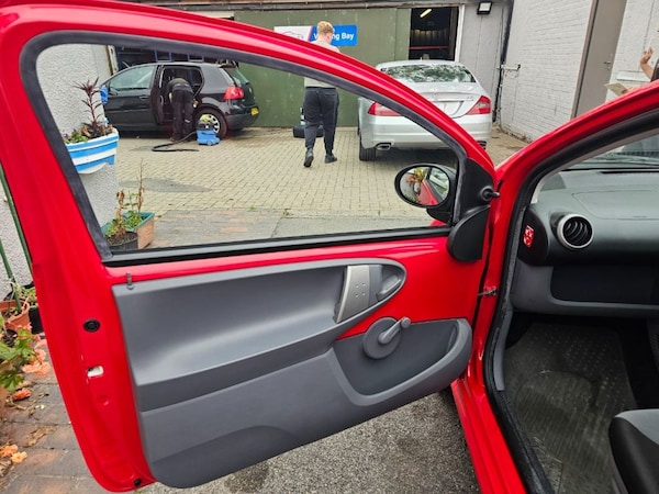 Used Citroen C1 2006 for sale - 76279314: Photo 9
