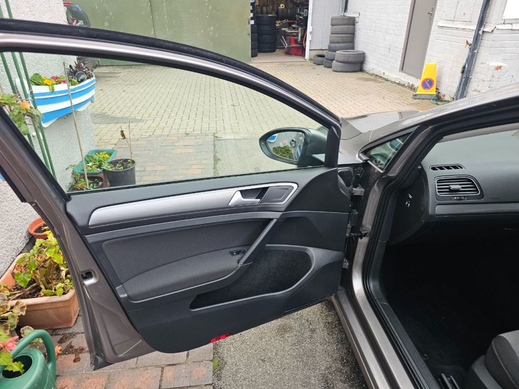 Used Volkswagen Golf 2014 for sale - 76520212: Photo 10