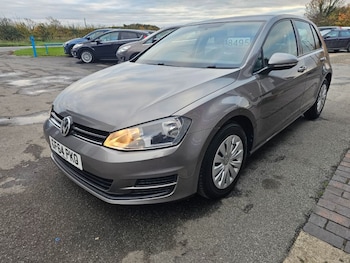 Used Volkswagen Golf 2014 for sale - 76520212: Photo