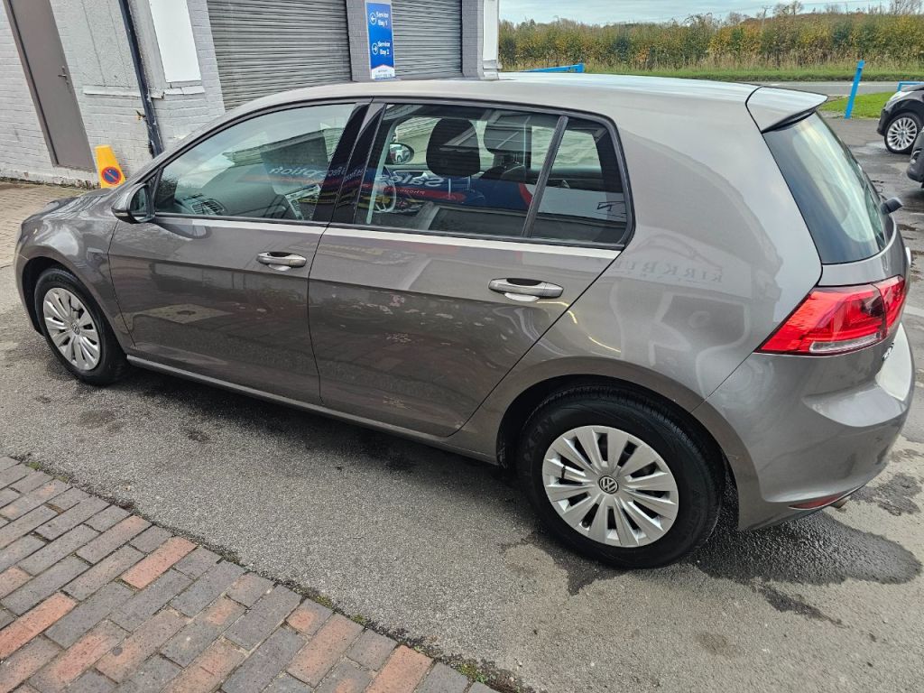 Used Volkswagen Golf 2014 for sale - 76520212: Photo 9