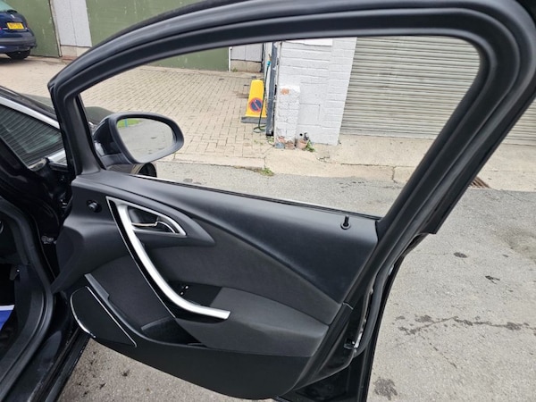 Used Vauxhall Astra 2012 for sale - 76279311: Photo 17