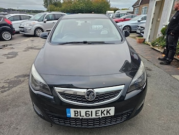 Used Vauxhall Astra 2012 for sale - 76279311: Photo 2