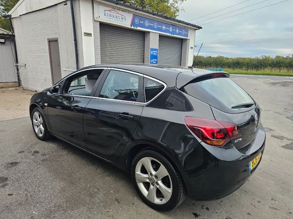 Used Vauxhall Astra 2012 for sale - 76279311: Photo 8