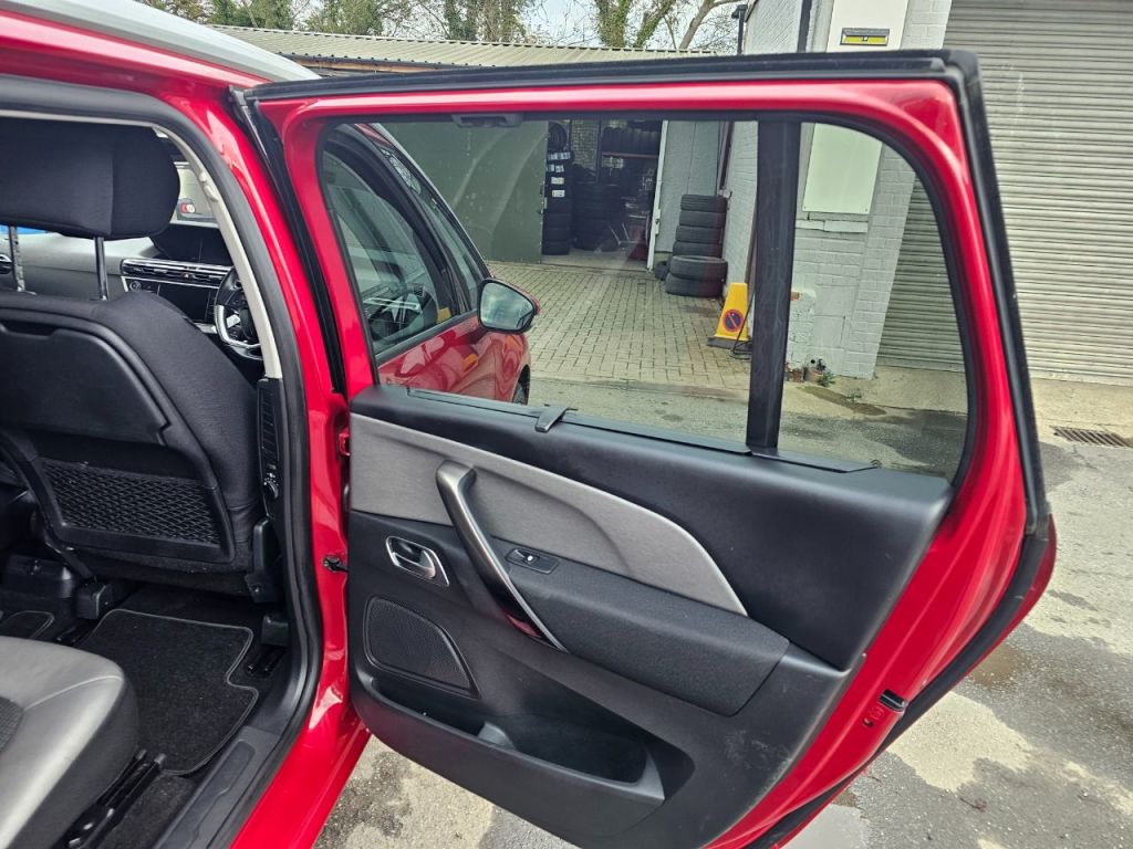 Used Citroen C4 Grand Picasso 2018 for sale - 76520195: Photo 16