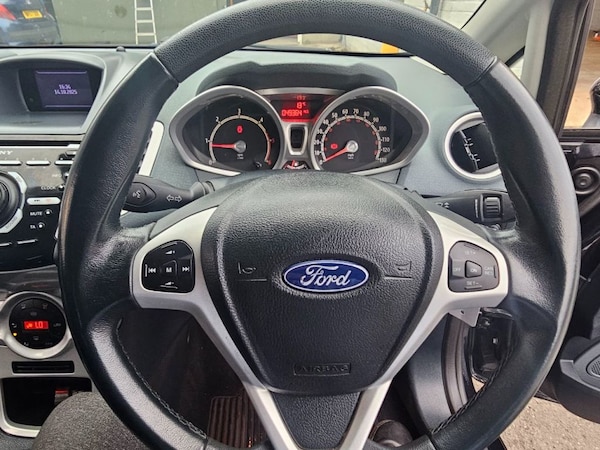 Used Ford Fiesta 2011 for sale - 76279321: Photo 18