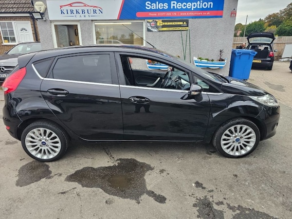 Used Ford Fiesta 2011 for sale - 76279321: Photo 4