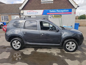 Used Dacia Duster 2015 for sale - 78219240: Photo