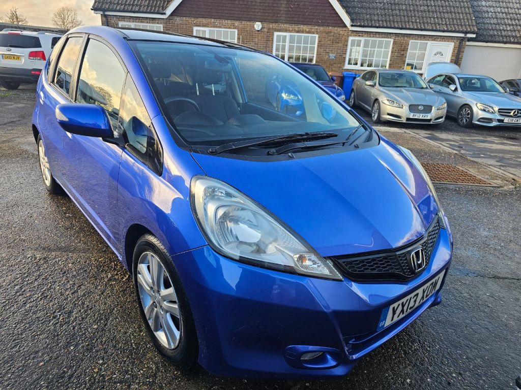 Used Honda Jazz 2013 for sale - 77399628: Photo 2