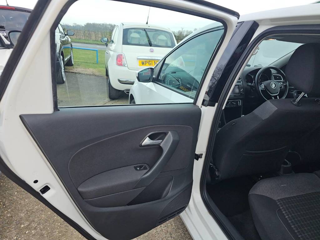 Used Volkswagen Polo 2015 for sale - 78055813: Photo 11