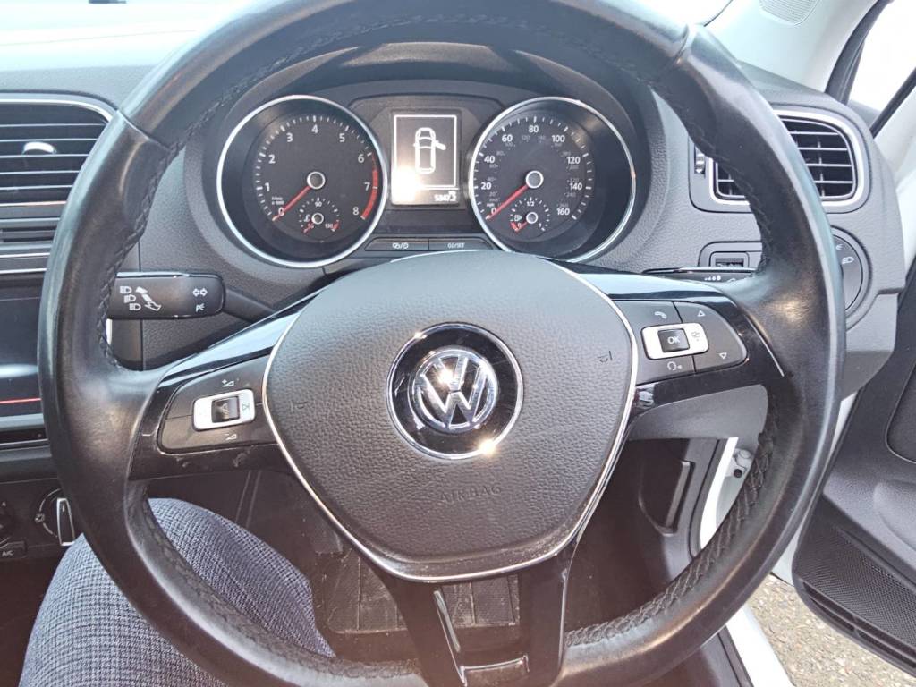 Used Volkswagen Polo 2015 for sale - 78055813: Photo 17