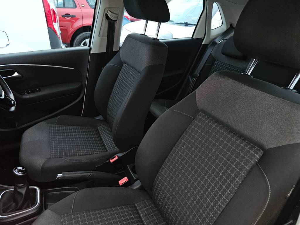 Used Volkswagen Polo 2015 for sale - 78055813: Photo 9