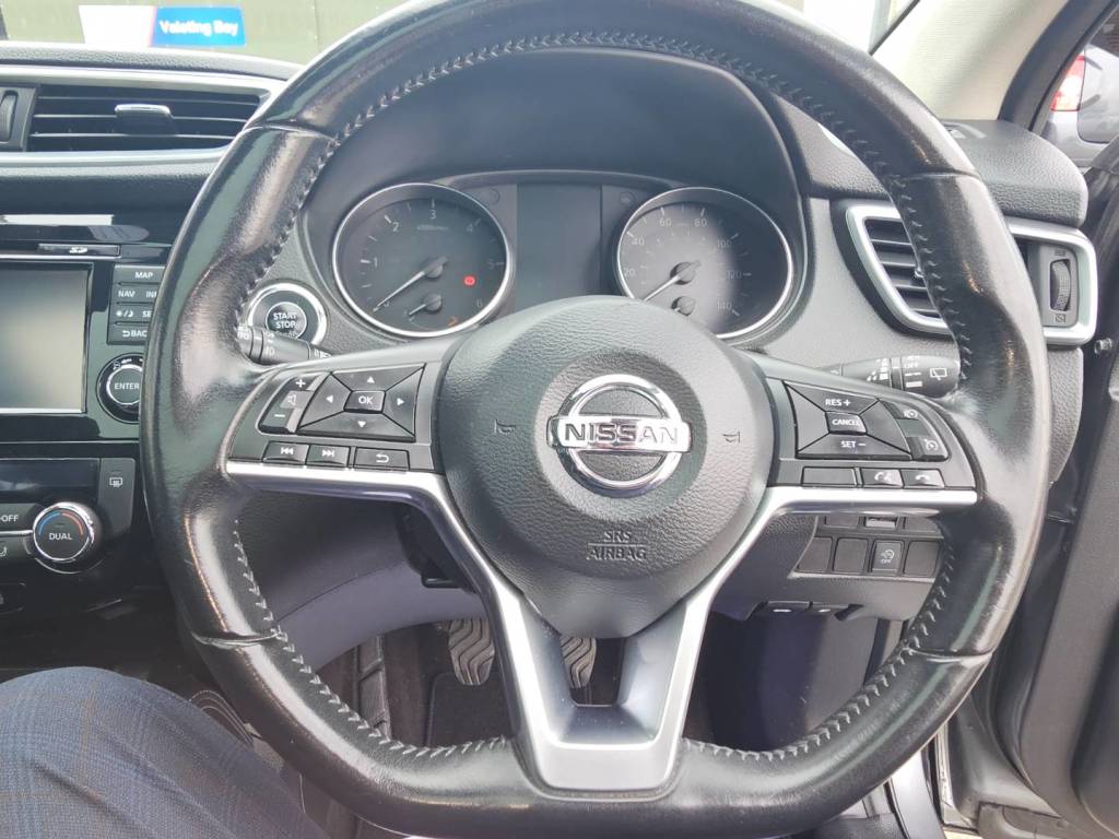 Used Nissan Qashqai 2017 for sale - 78210162: Photo 2