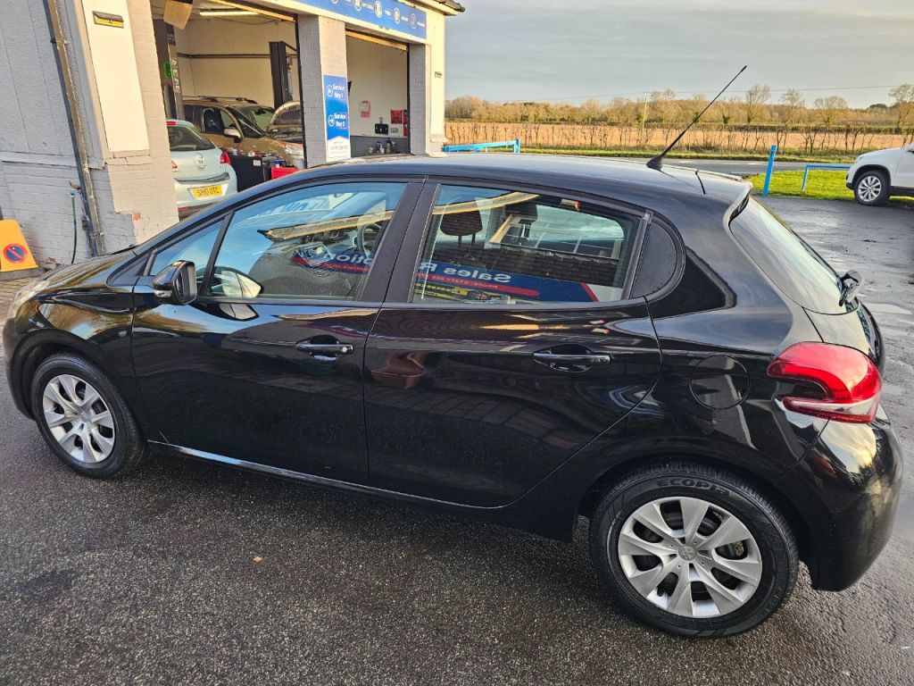 Used Peugeot 208 2023 for sale - 76961715: Photo 7