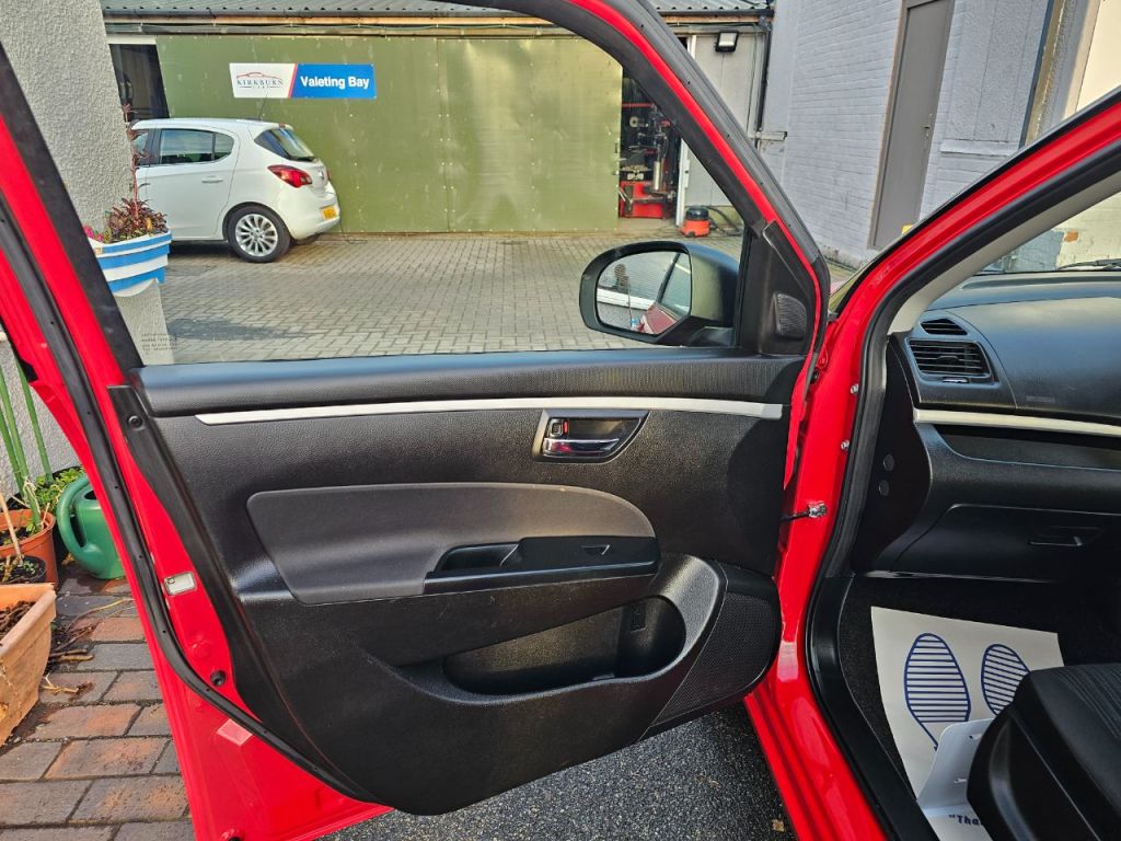 Used Suzuki Swift 2015 for sale - 76961717: Photo 9