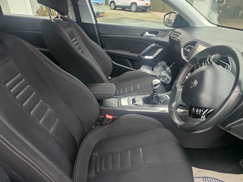 Used Peugeot 308 2014 for sale - 77399624: Photo 16