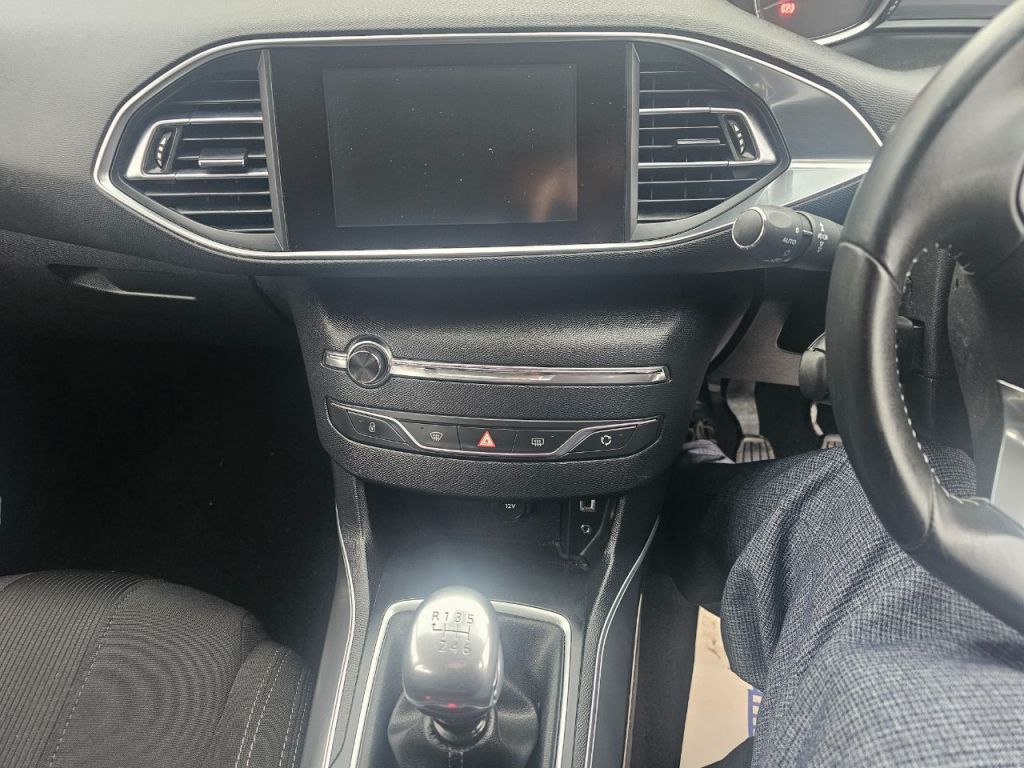 Used Peugeot 308 2014 for sale - 77399624: Photo 17