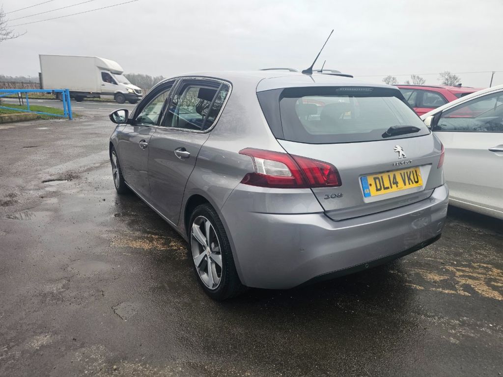 Used Peugeot 308 2014 for sale - 77399624: Photo 7