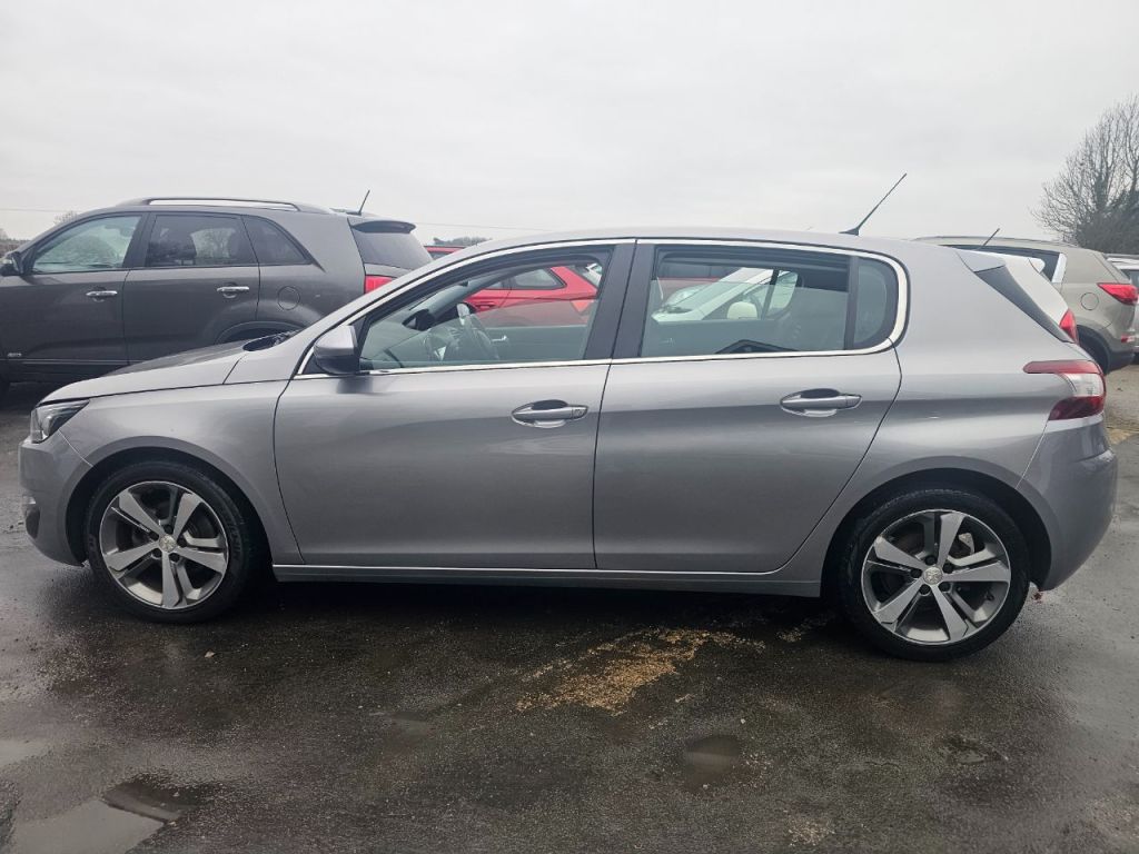 Used Peugeot 308 2014 for sale - 77399624: Photo 8