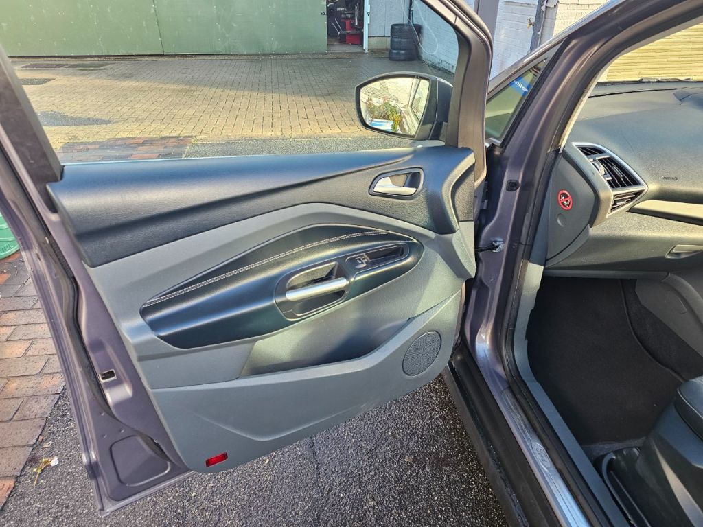 Used Ford C-Max 2014 for sale - 76670466: Photo 11