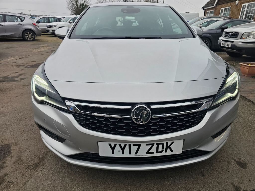 Used Vauxhall Astra 2017 for sale - 77616554: Photo 2