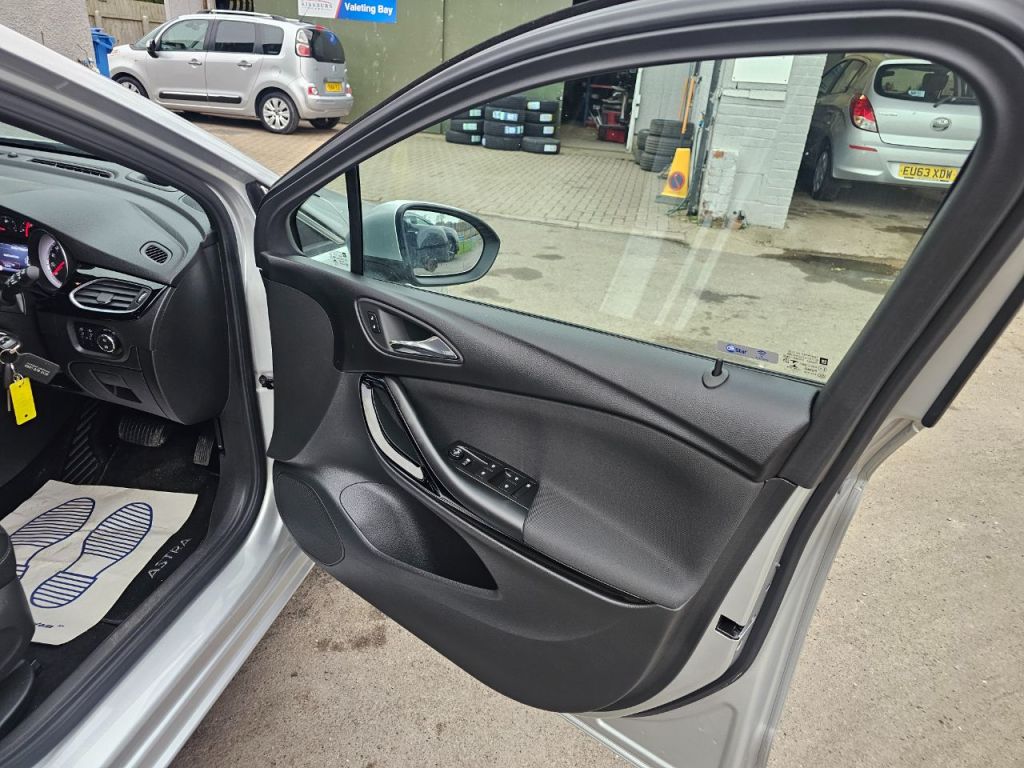 Used Vauxhall Astra 2017 for sale - 77616554: Photo 21