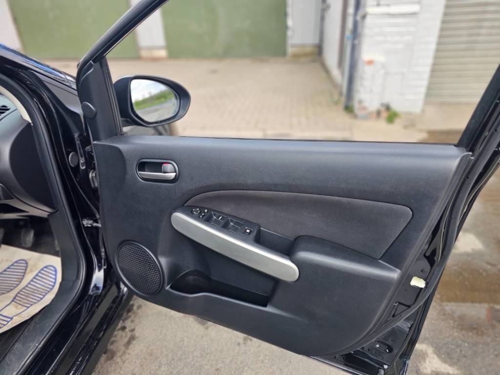 Used Mazda Mazda2 2011 for sale - 78219241: Photo 14