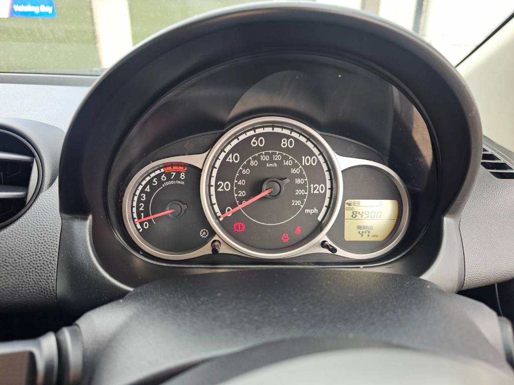 Used Mazda Mazda2 2011 for sale - 78219241: Photo 17