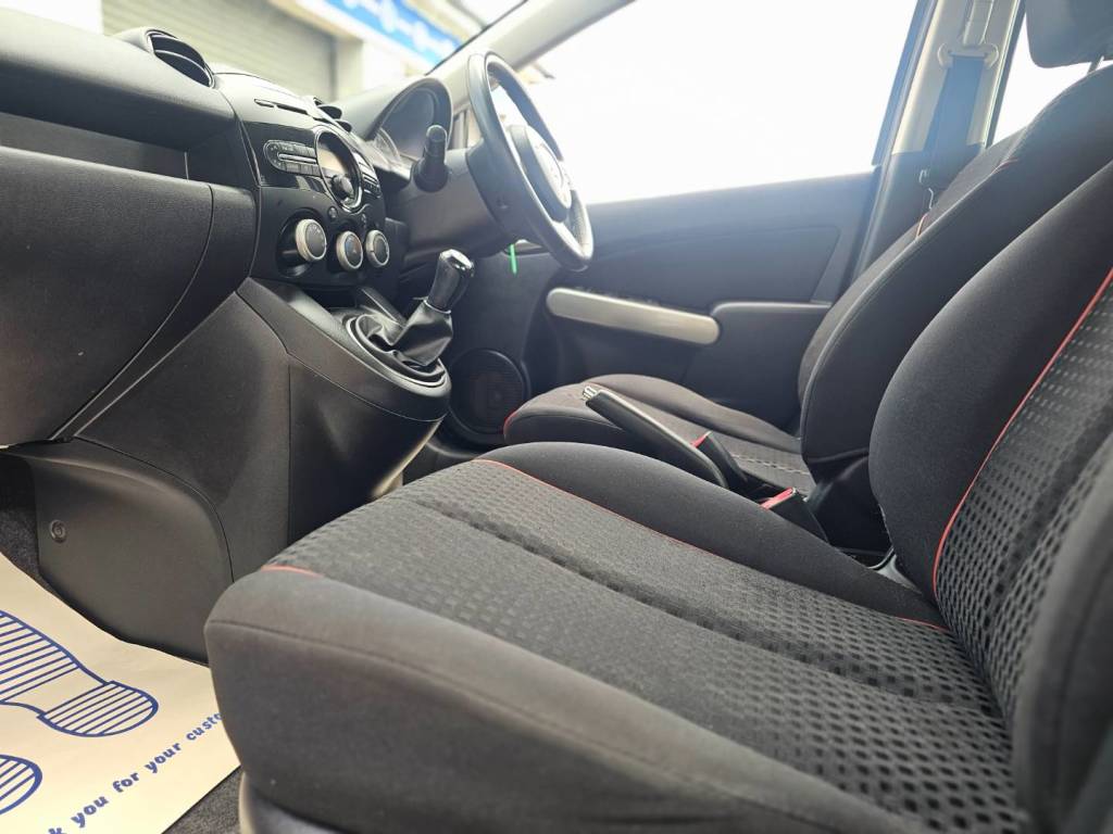 Used Mazda Mazda2 2011 for sale - 78219241: Photo 8