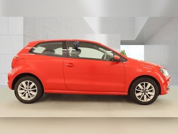 Used Volkswagen Polo 2015 for sale - 78538238: Photo