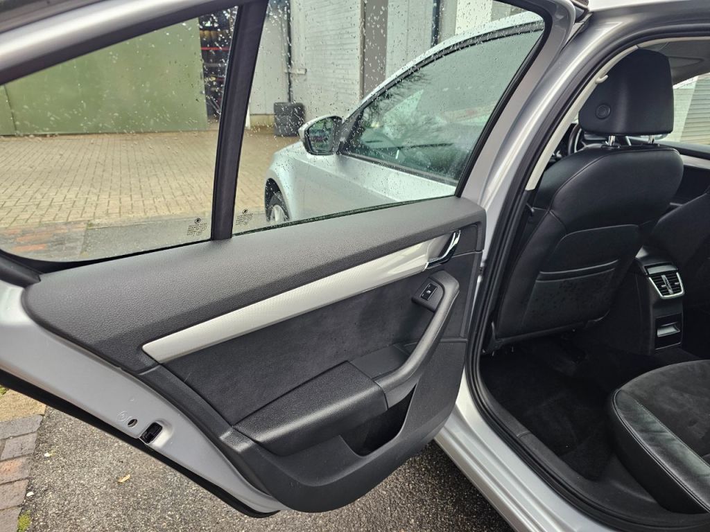 Used Skoda Octavia 2014 for sale - 76670470: Photo 12