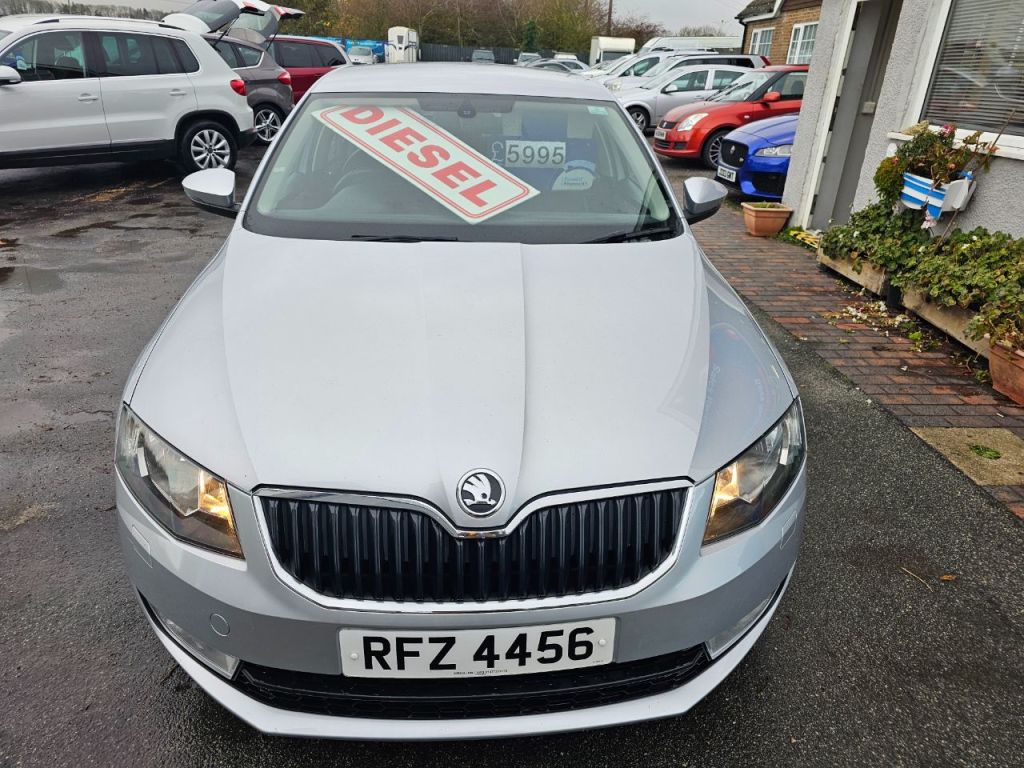 Used Skoda Octavia 2014 for sale - 76670470: Photo 2