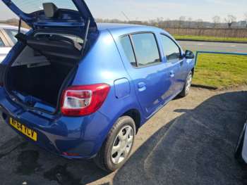 Used Dacia Sandero 2014 for sale - 74637738: Photo