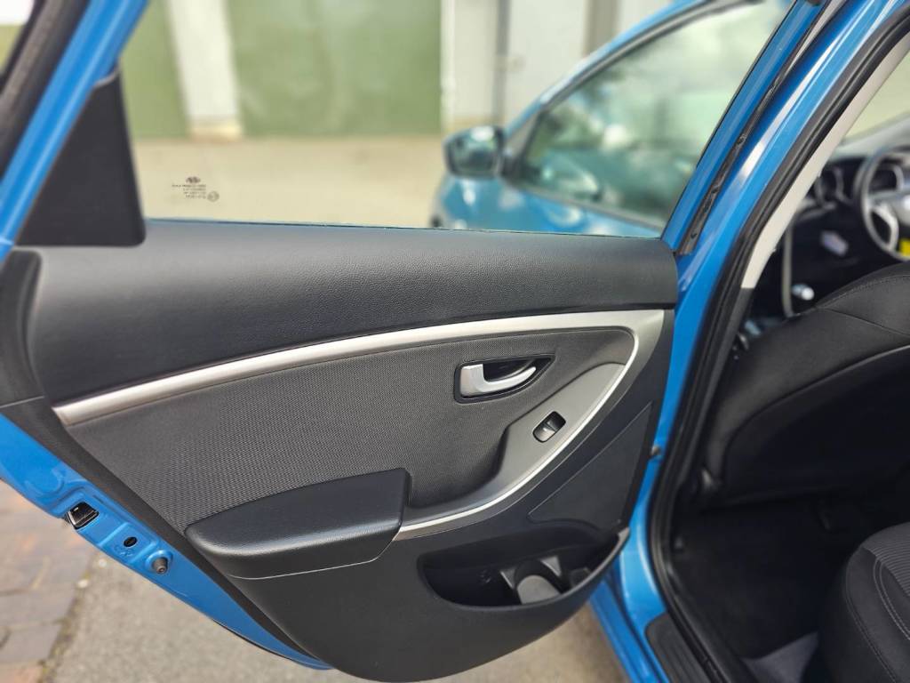 Used Hyundai i30 2014 for sale - 78219237: Photo 11