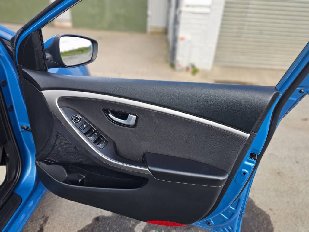 Used Hyundai i30 2014 for sale - 78219237: Photo 17