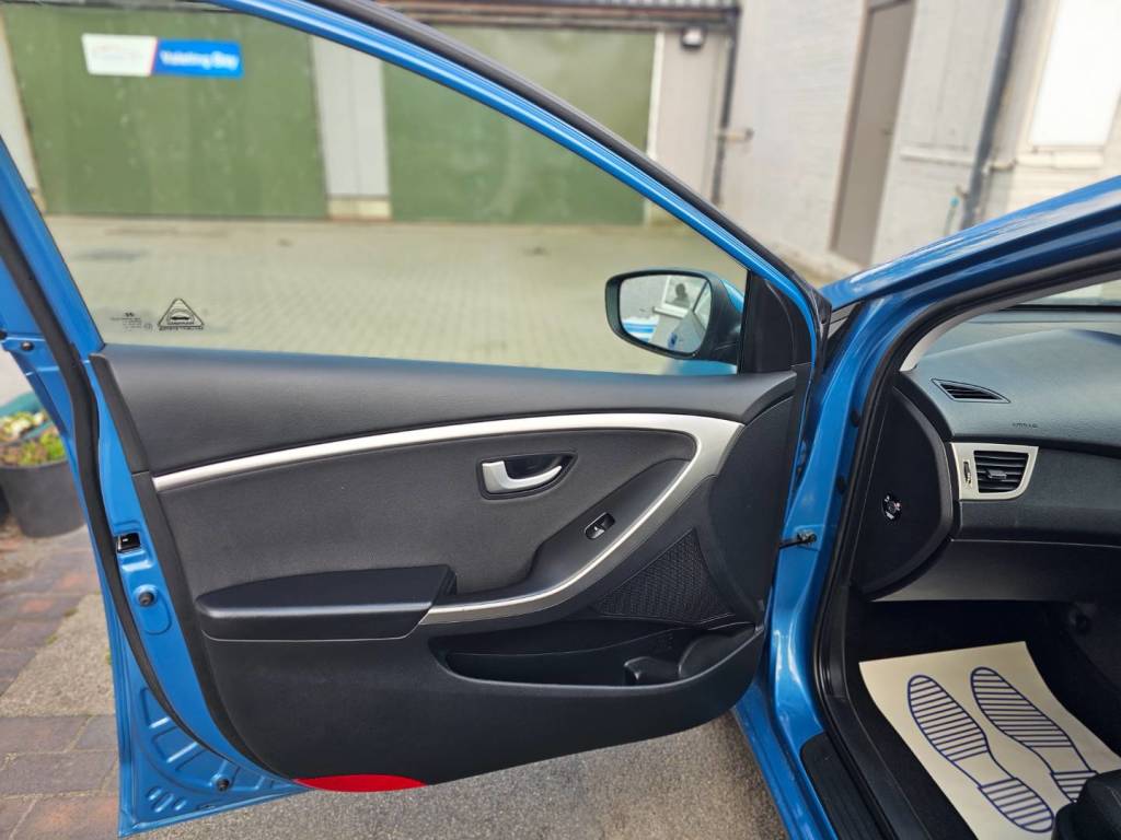 Used Hyundai i30 2014 for sale - 78219237: Photo 7